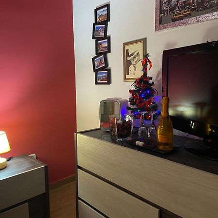 B&B Domus Joannina Помпей Екстериор снимка