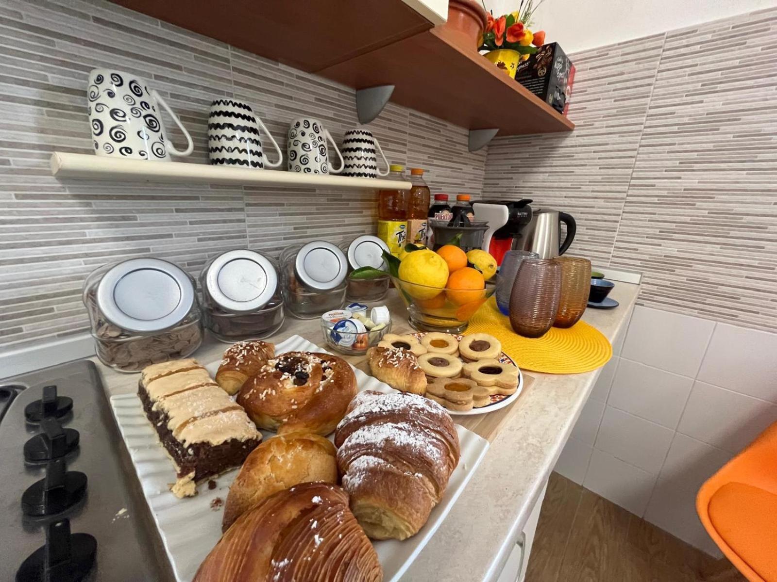 B&B Domus Joannina Помпей Екстериор снимка