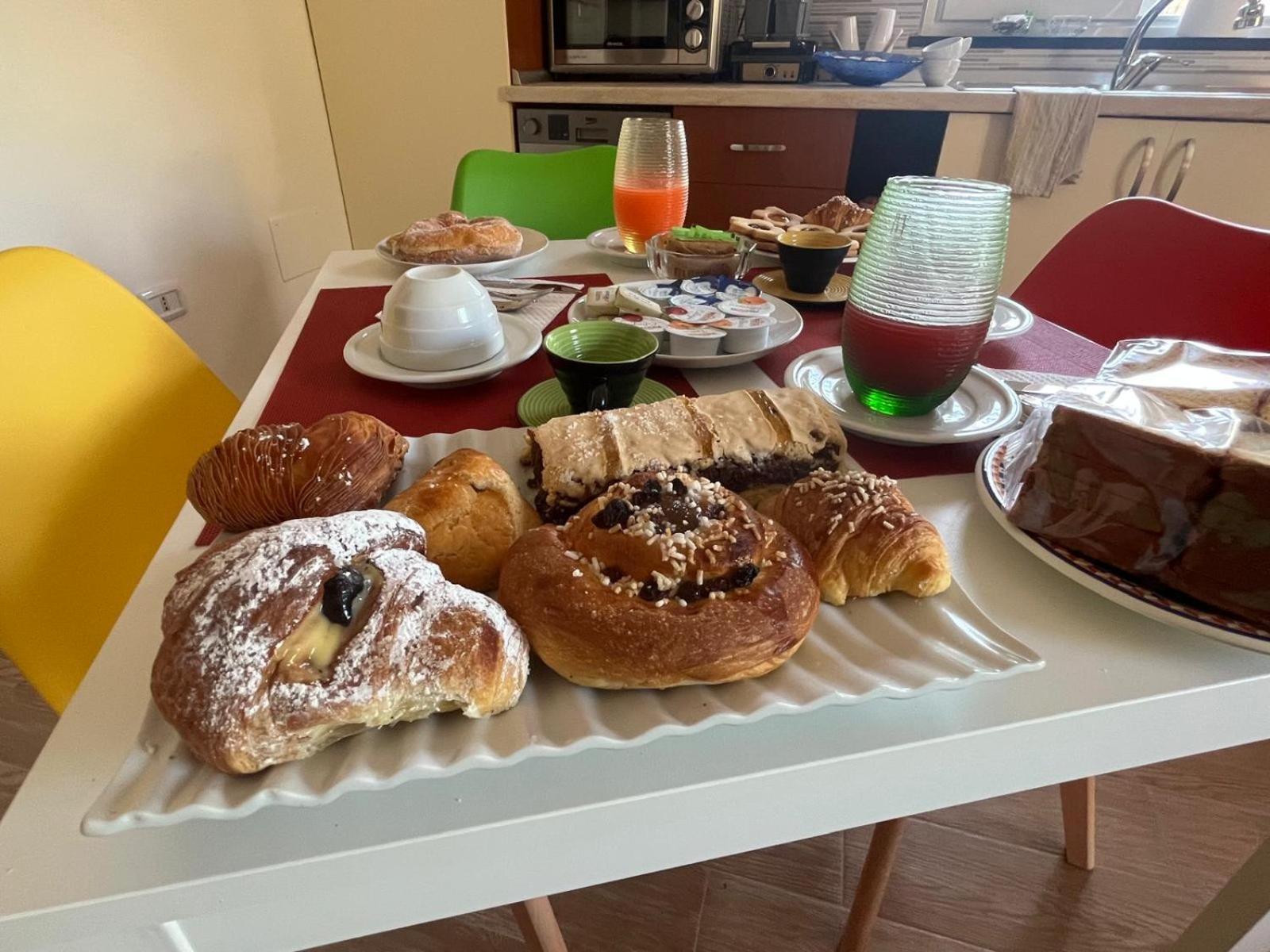 B&B Domus Joannina Помпей Екстериор снимка