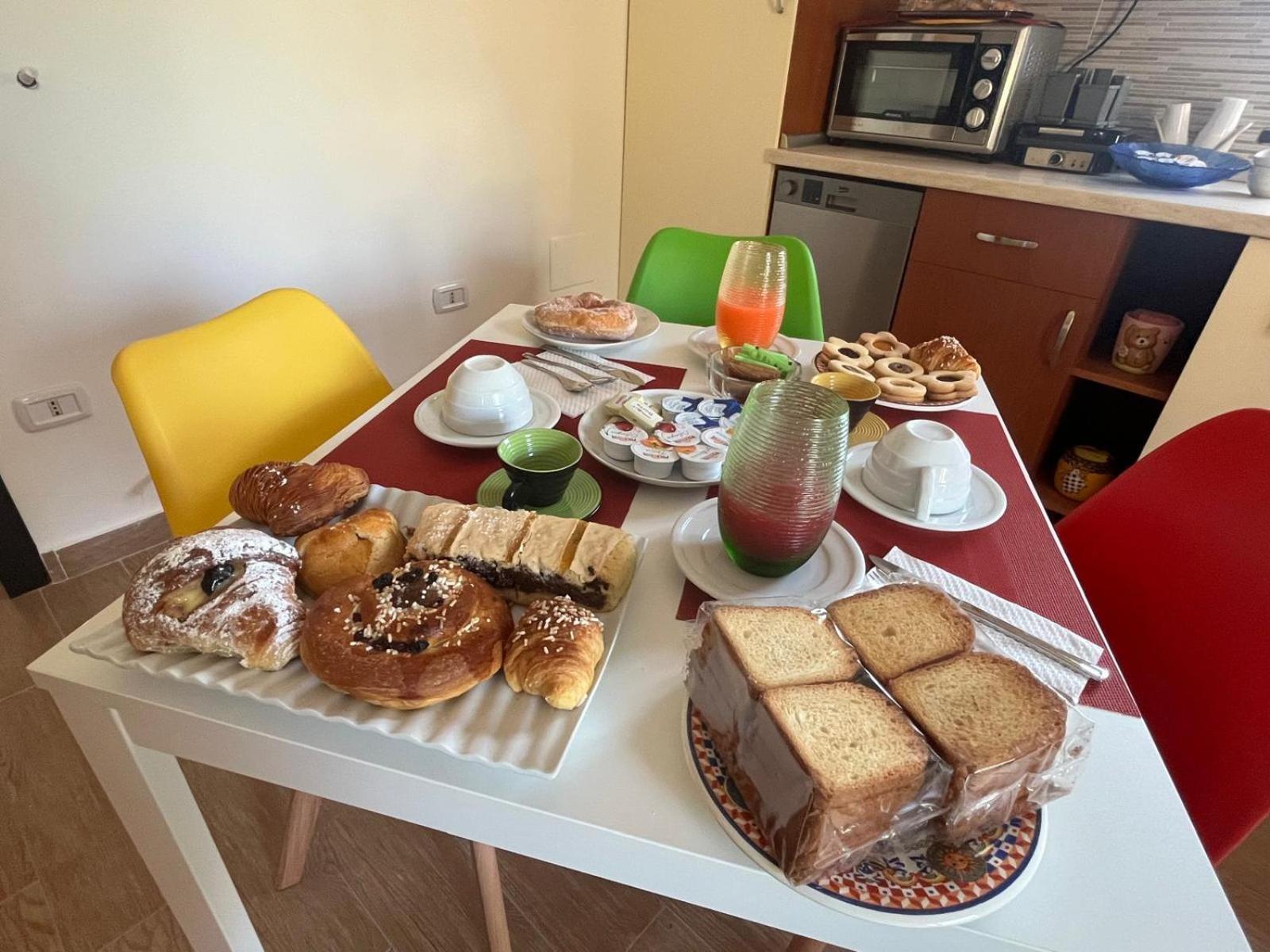 B&B Domus Joannina Помпей Екстериор снимка