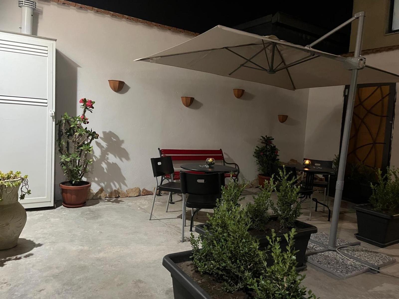 B&B Domus Joannina Помпей Екстериор снимка