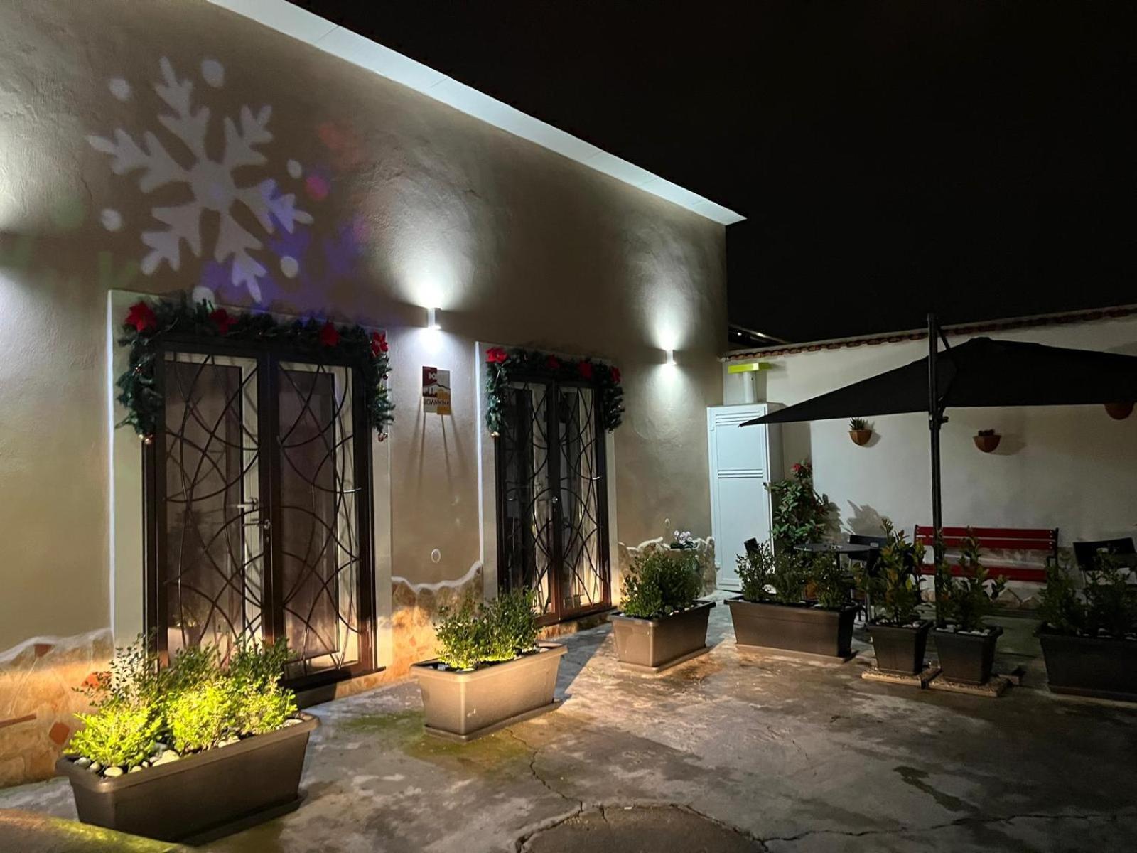 B&B Domus Joannina Помпей Екстериор снимка